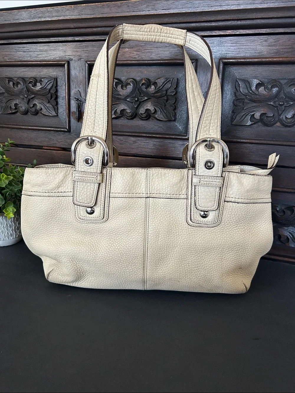 Coach F 13732 Cream Leather Shoulder Bag with Pink Charm